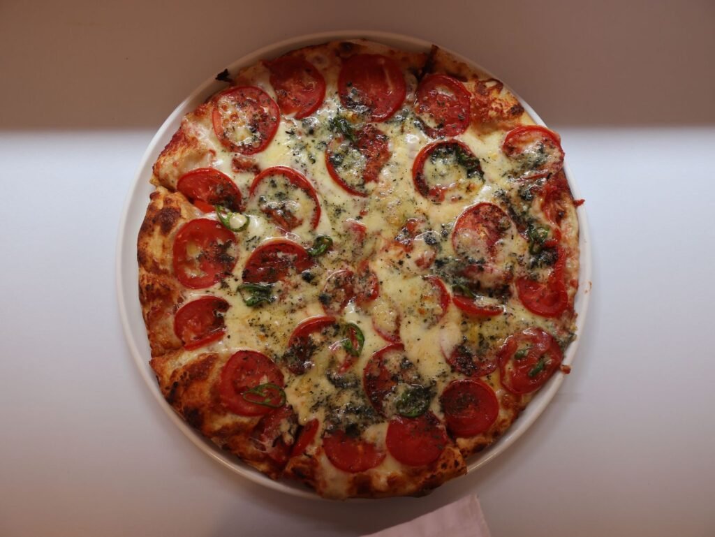 Pizza de queso azul entera