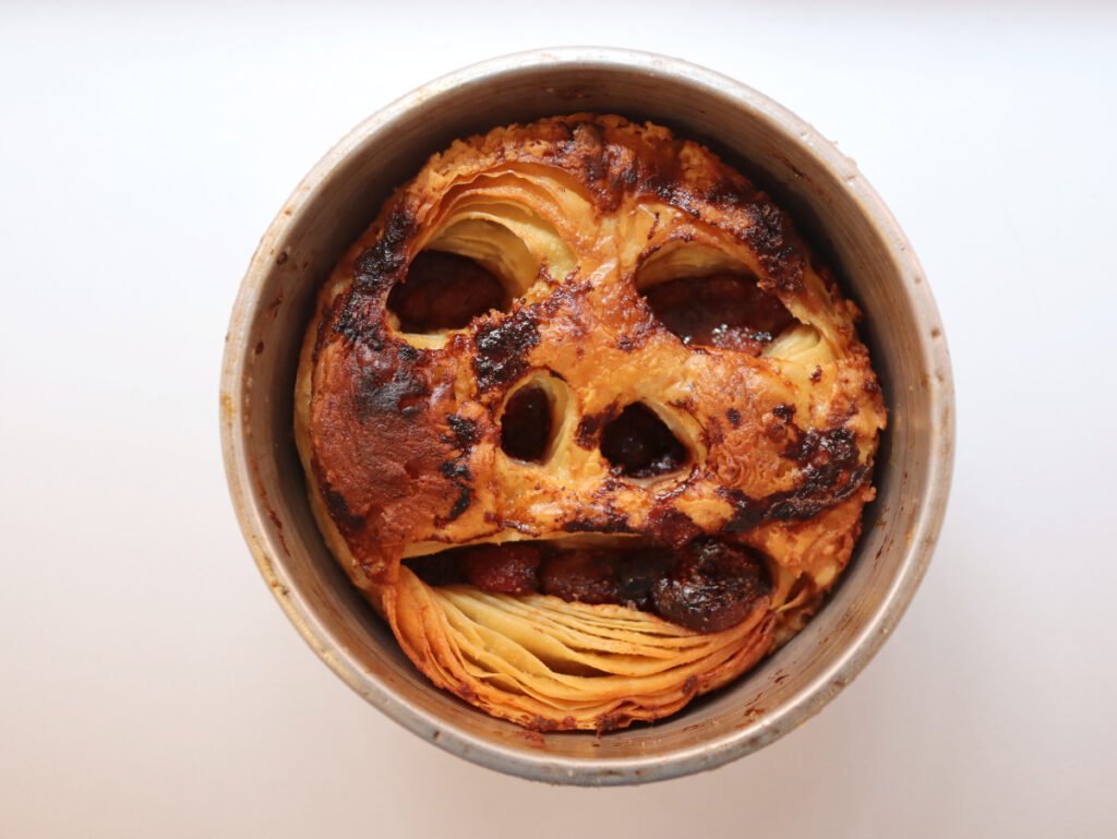 Pastel de muerto con forma de calavera
